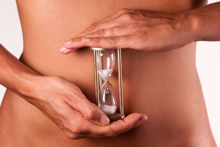 Как уменьшить или остановить обильные месячные, что можно сделать в домашних условиях, чтобы прекратить менструацию?