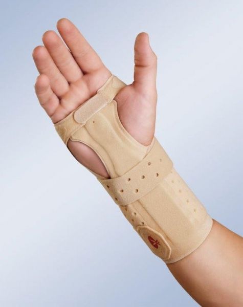 Фиксация руки - необходимость при лечении перелома